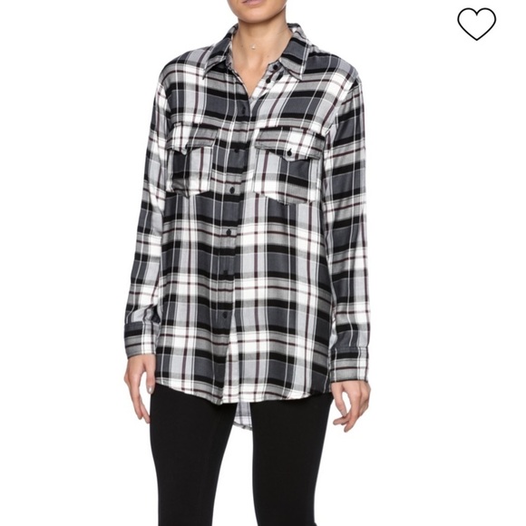 Cupcakes and Cashmere Cruz high low flannel top Medium - Picture 3 of 14